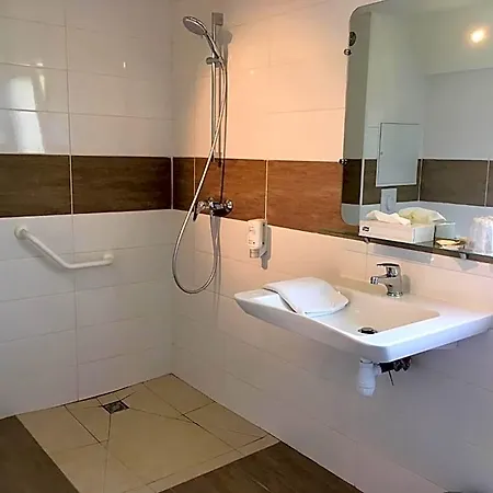 Du Parc Euromedecine By Akena Hotel 3*